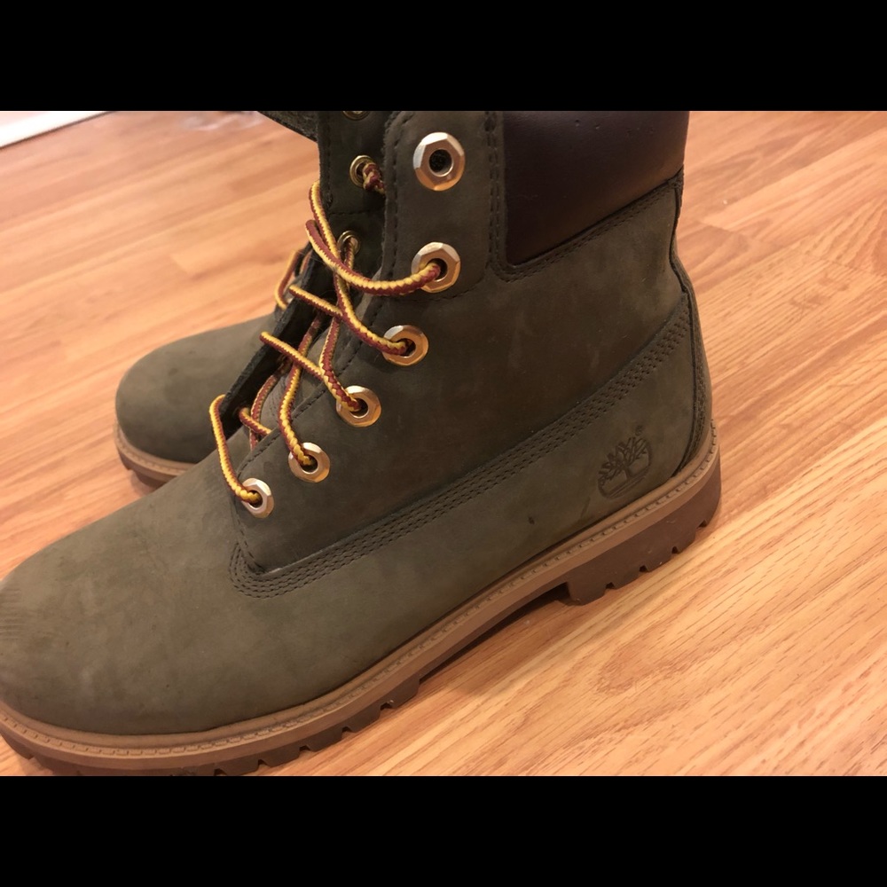 OLIVE GREEN TIMBERLAND BOOTS